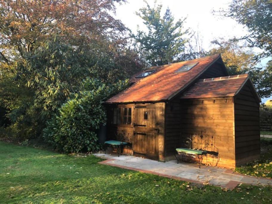 The Bike Shed, Near Brill Appartement Aylesbury  Buitenkant foto
