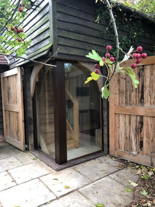The Bike Shed, Near Brill Appartement Aylesbury  Buitenkant foto