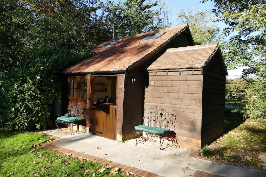The Bike Shed, Near Brill Appartement Aylesbury  Buitenkant foto